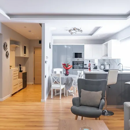 Blue Angel 2 Bedroom With Sea View
