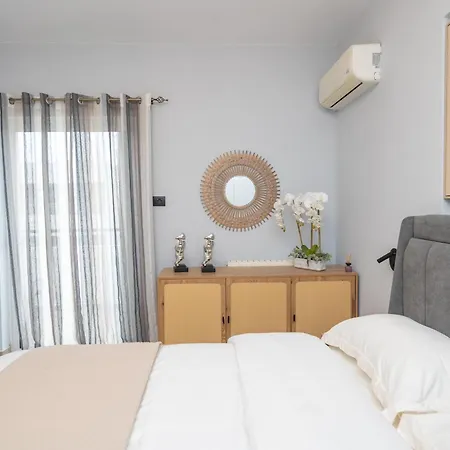 Blue Angel 2 Bedroom With Sea View Apartament