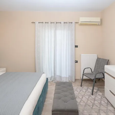 Blue Angel 2 Bedroom With Sea View