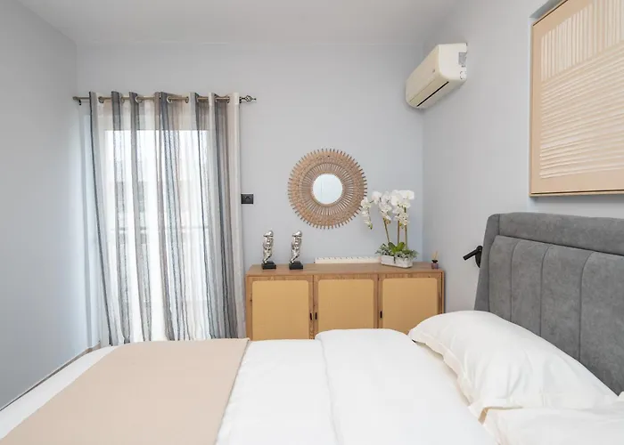 Blue Angel 2 Bedroom With Sea View Apartman